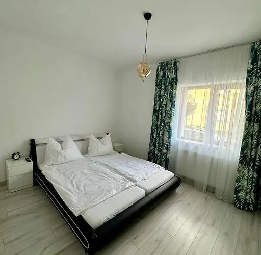 In Hoeflein, Bruck An Der Leitha Apartment *